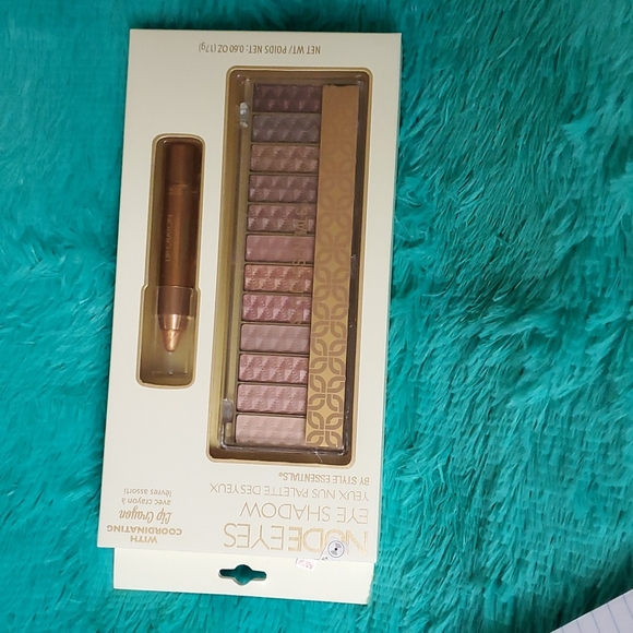 NudeEyes - Picture 3 of 3